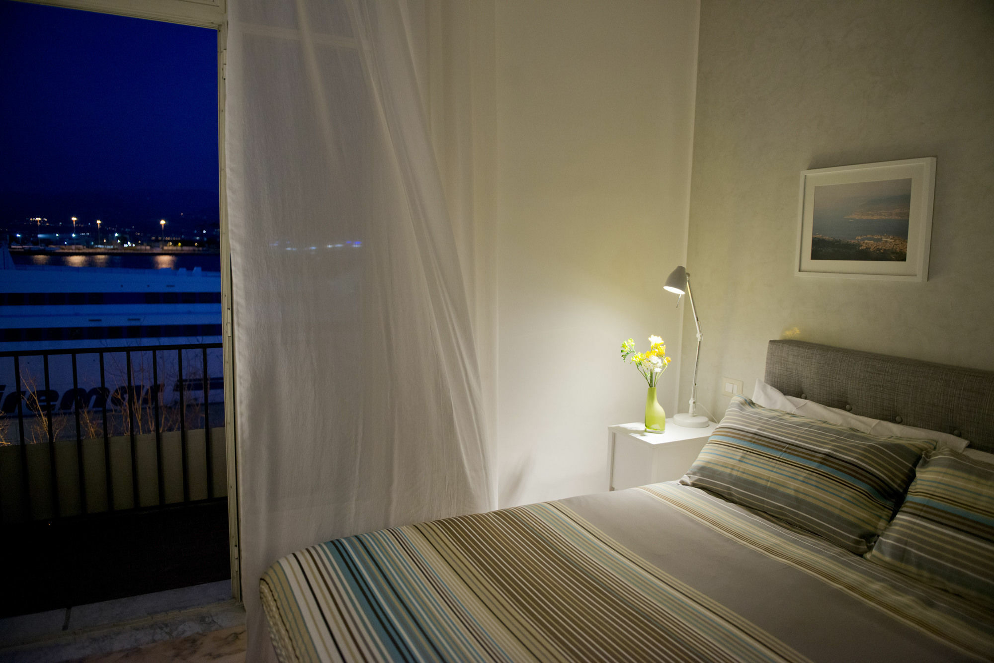 Garibaldi R&B Bed and Breakfast Messina Exteriör bild