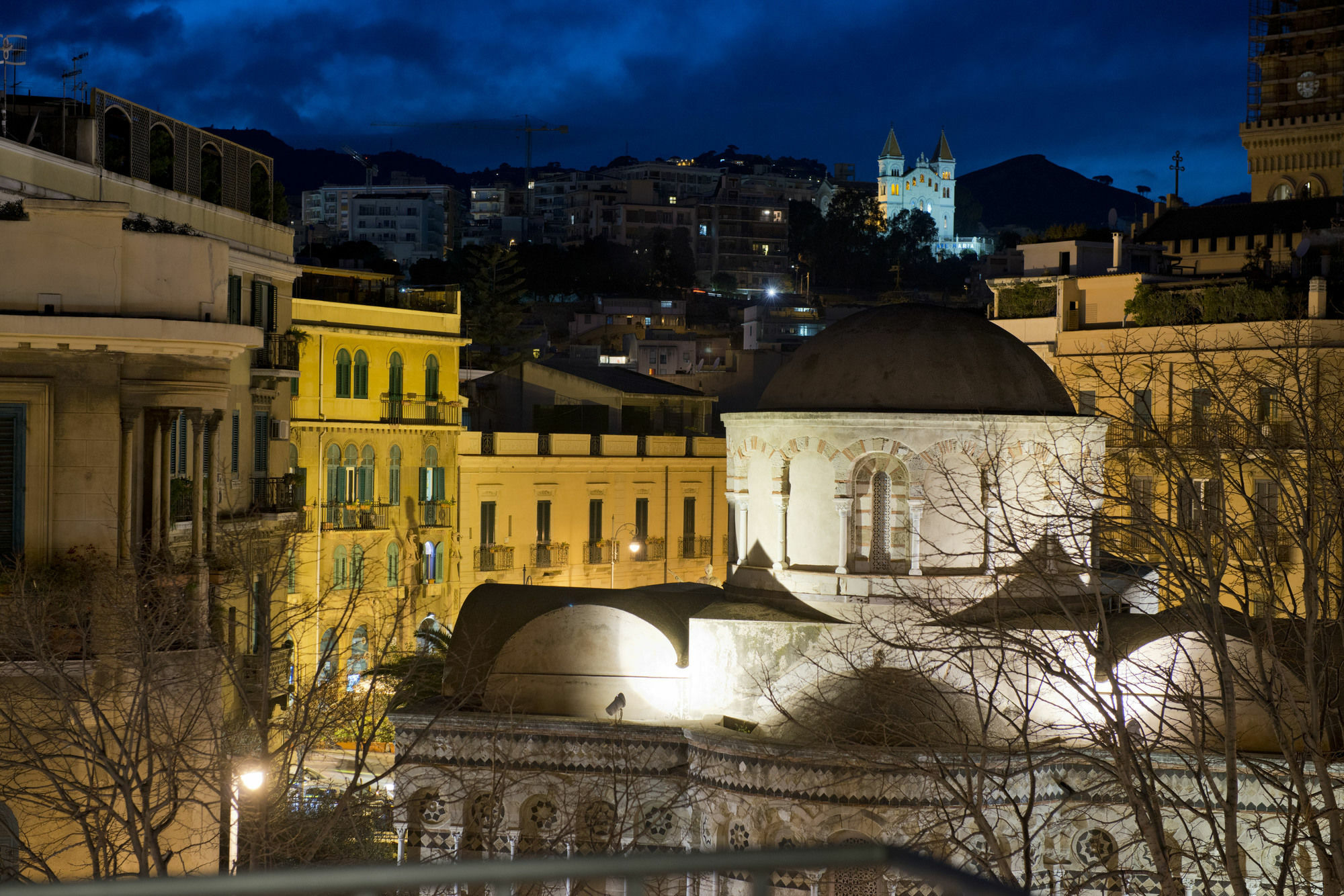 Garibaldi R&B Bed and Breakfast Messina Exteriör bild